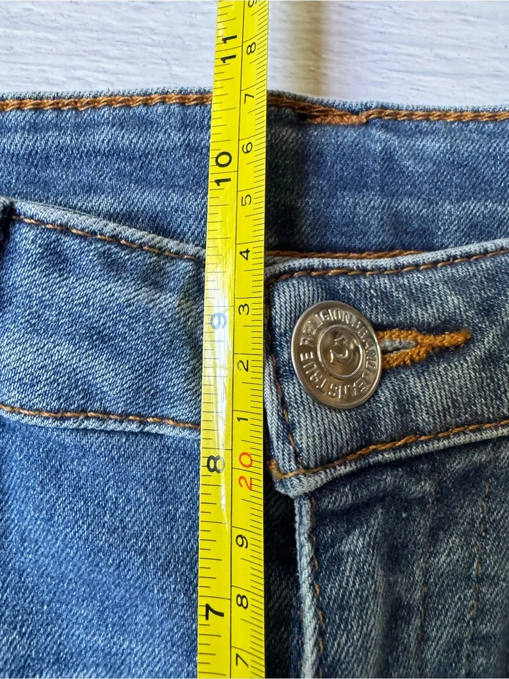 True Religion Curvy Skinny Mid Rise Distressed Jeans Size 29 Medium Blue Wash - Picture 11 of 15